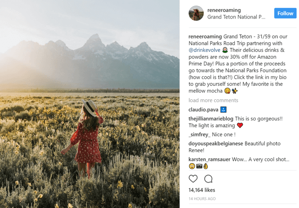 Влиятелката на Instagram Рене Ханел споделя промоционална връзка за отстъпка от Drink Evolve в биографията си.