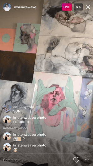 Профилът на художника, когато wawake използва Instagram на живо, за да надникне в някои от новите му картини.