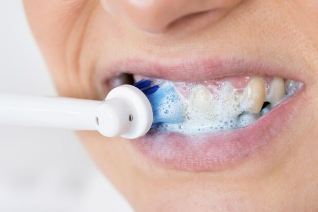 Как се защитава здравето на устната и зъбната система? Какви са нещата, които трябва да имате предвид при почистването на зъбите?