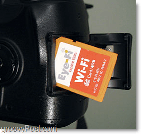 снимки на очна-fi SDHC карта, влизаща в камера