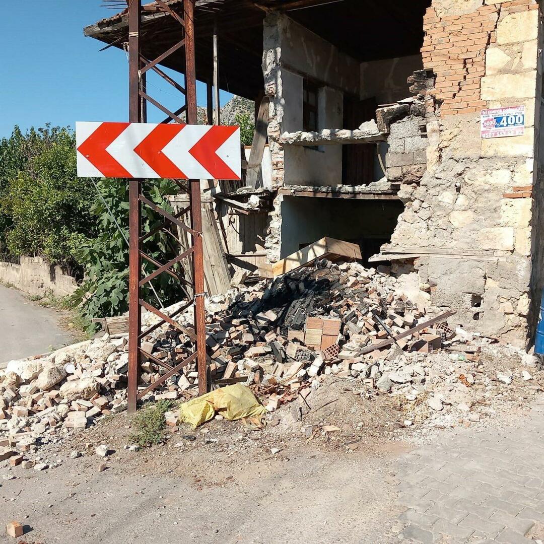 Земетресение в Адана