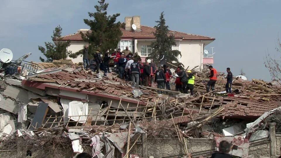 Емине Ердоган предаде най-добрите си пожелания на всички граждани, засегнати от земетресението в Малатия