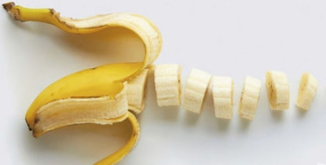 бананова кора до петна по кожата