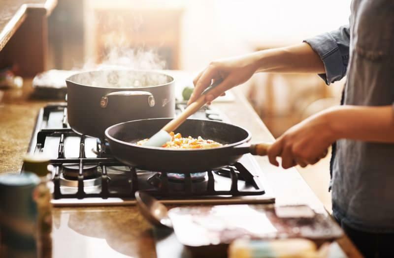 Какво означава да готвиш насън