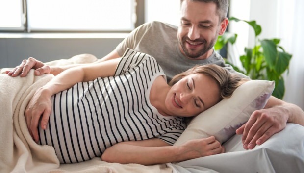 Как трябва да бъде връзката по време на бременност? Колко месеца мога да имам полов акт по време на бременност?