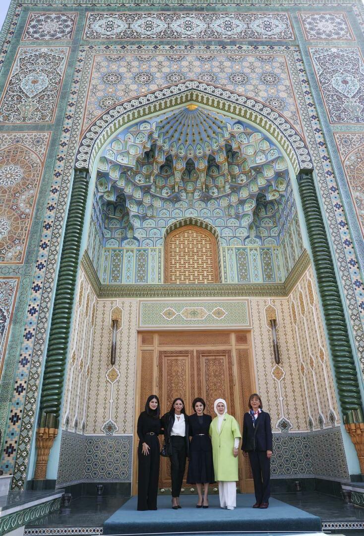 Емине Ердоган сподели посещението си в Узбекистан