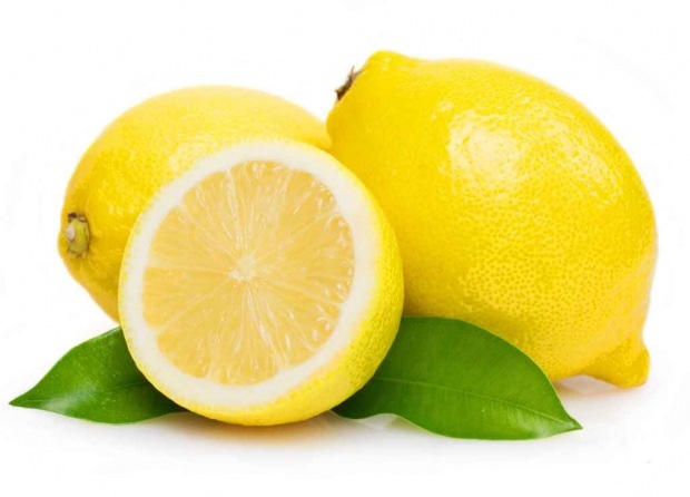 Премахване на петна по стените с лимон