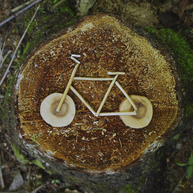 Дизайн на велосипеди върху дърво