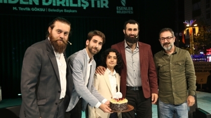 Играчите на Възкресението Ertuğrul присъстваха на събитието „Възкресение Рамадан“