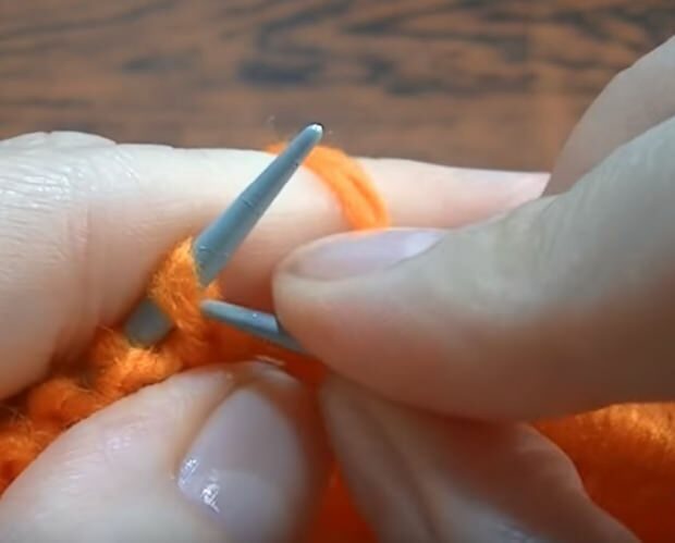 Практично плетене на бухал с шишчета