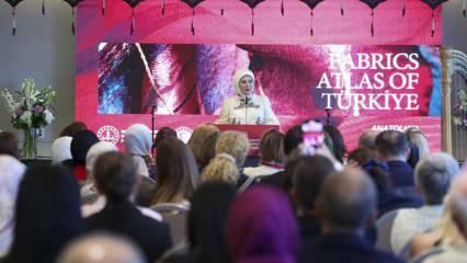 Първата дама Ердоган се срещна със съпругите на лидери в Ню Йорк: Анадолските тъкани бяха ослепителни