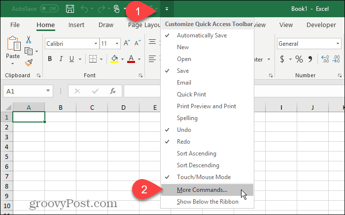 Изберете Още команди на лентата с инструменти за бърз достъп в Excel