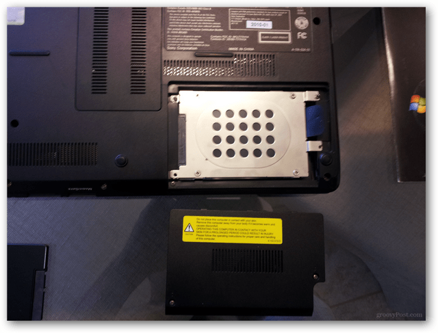 Как да инсталирате твърд диск (SSD) във вашия лаптоп