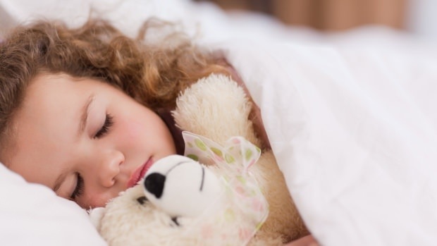 Кога децата трябва да спят сами?