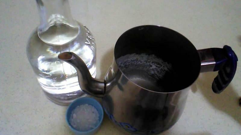 Премахване на варовик от чайника с оцет