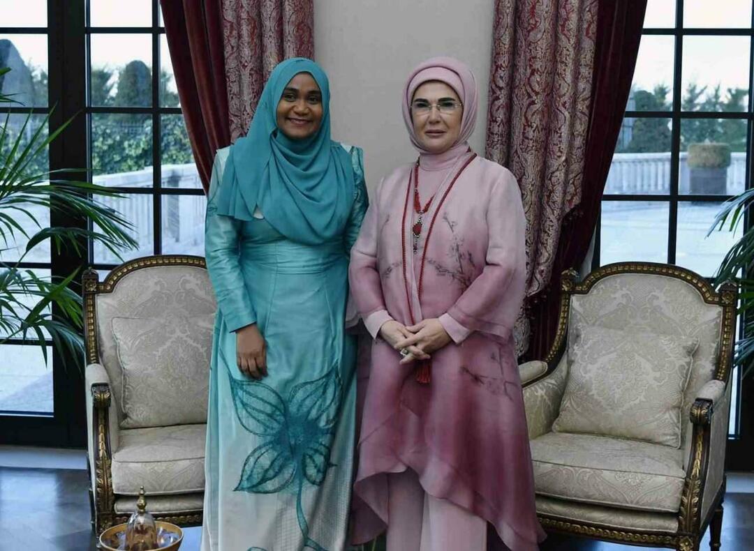 Първата дама Ердоган се срещна със Саджида Мохамед, съпруга на президента на Малдивите Муизу