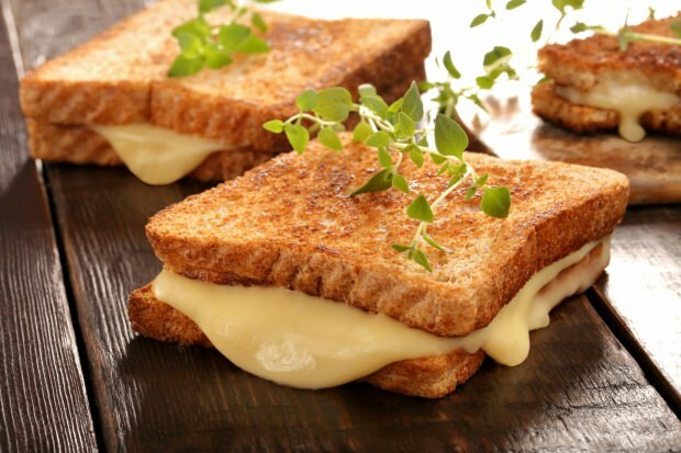 рецепта за сирене тост