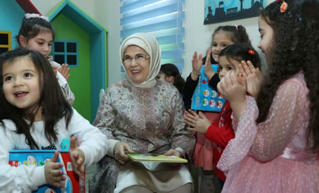 Емине Ердоган: Хайде момичета на училище!