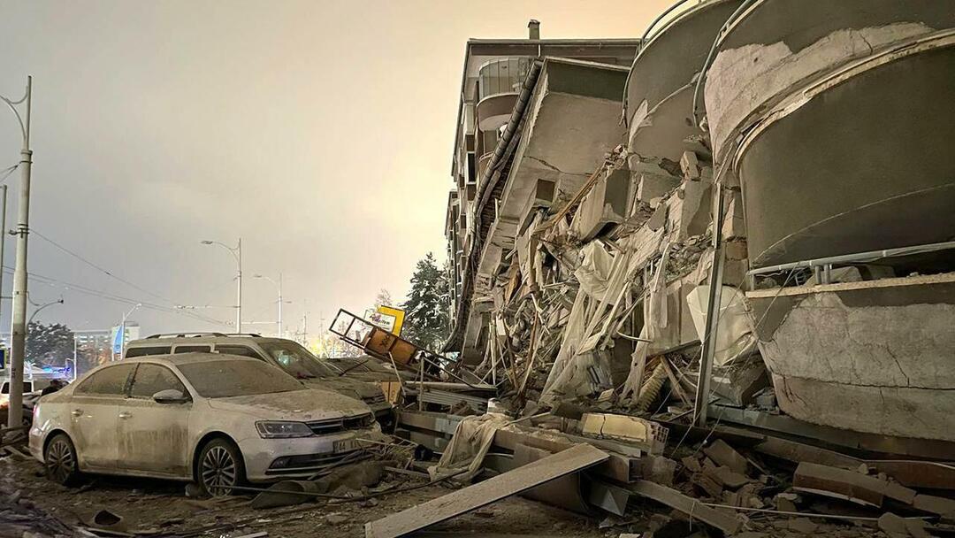 Съобщение за подкрепа от TRT към жертвите на земетресението! Помощ за земетръсната зона от декори на филми и сериали