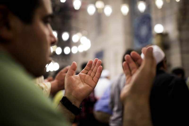 Молитва между азан и камет! Какъв е поводът молитва? Молитвата да бъде прочетена след прочетеното на адхана