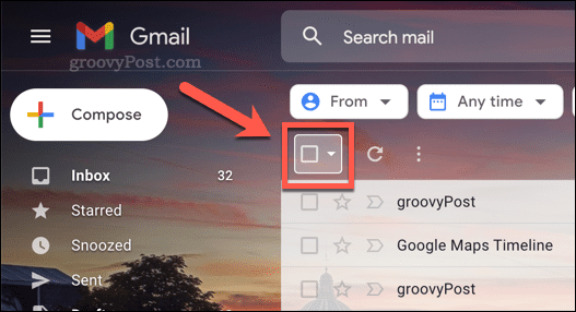 Иконата на квадратчето за отметка, за да изберете имейли в Gmail