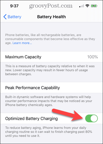 Активирайте или деактивирайте оптимизираното зареждане на батерията на екрана за здраве на батерията на iPhone