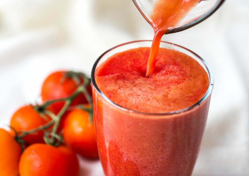 чаша доматен сок изчиства възпалението в тялото