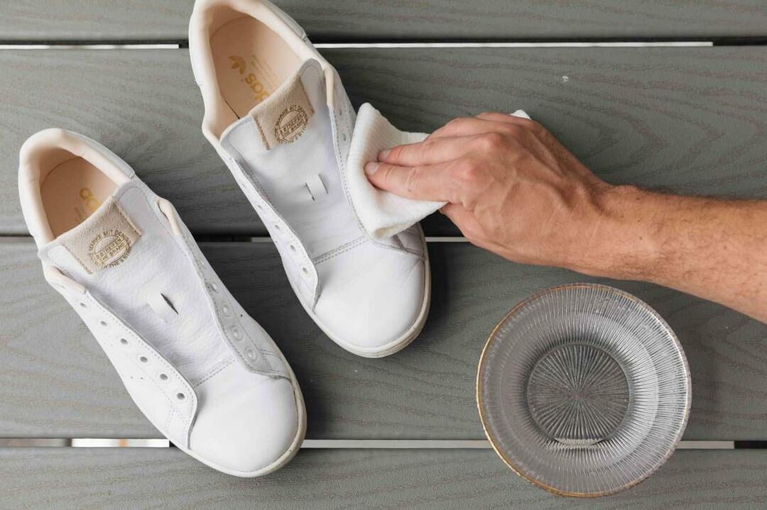 Как да почистите бели обувки?