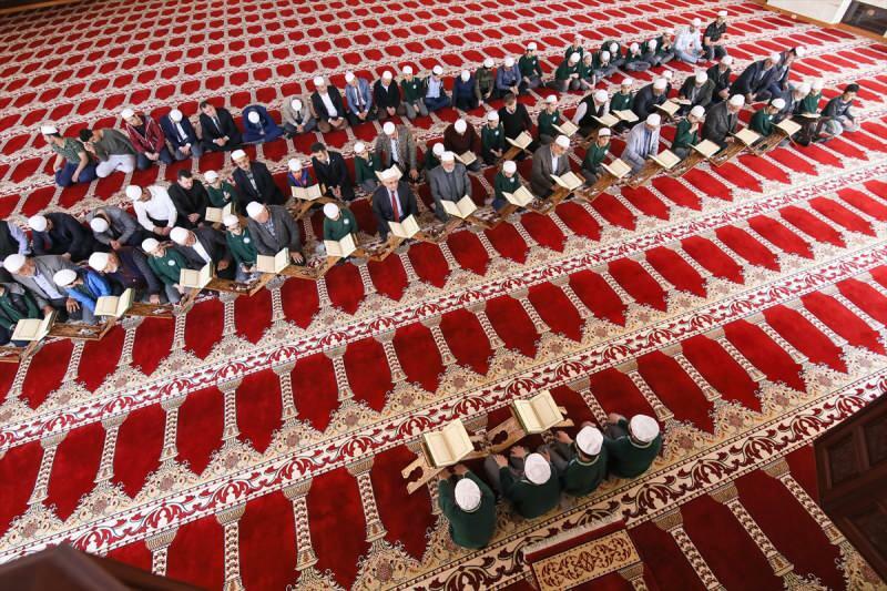 Молитва да се чете, докато започва Корана! Как се извършва молитвата на Хатим? Наградата на хатим в Рамадан