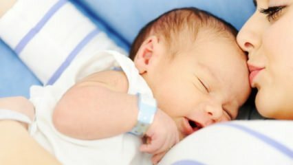 Каква трябва да бъде честотата и продължителността на кърменето? Период на кърмене за новородено ...