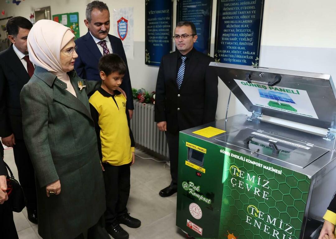 Емине Ердоган провери практиките за нулеви отпадъци в основно училище Ostim