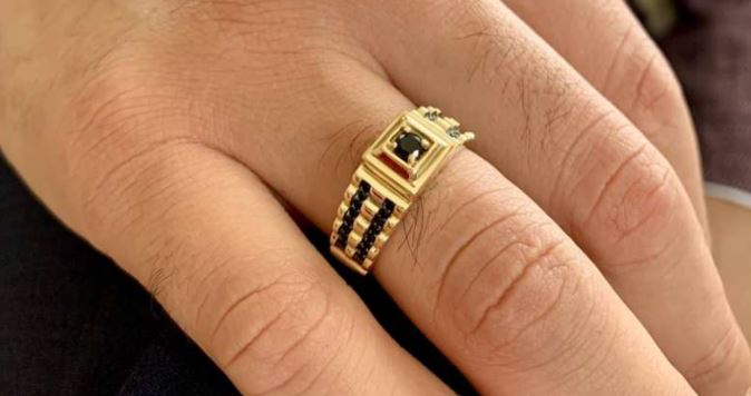 Забранен ли е златният пръстен за мъжете?