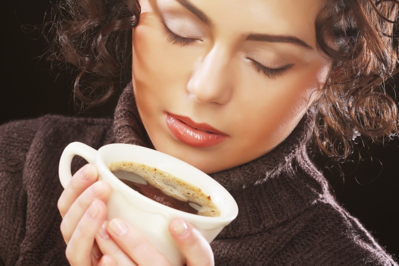 Може ли кърмещите майки да пият кафе?
