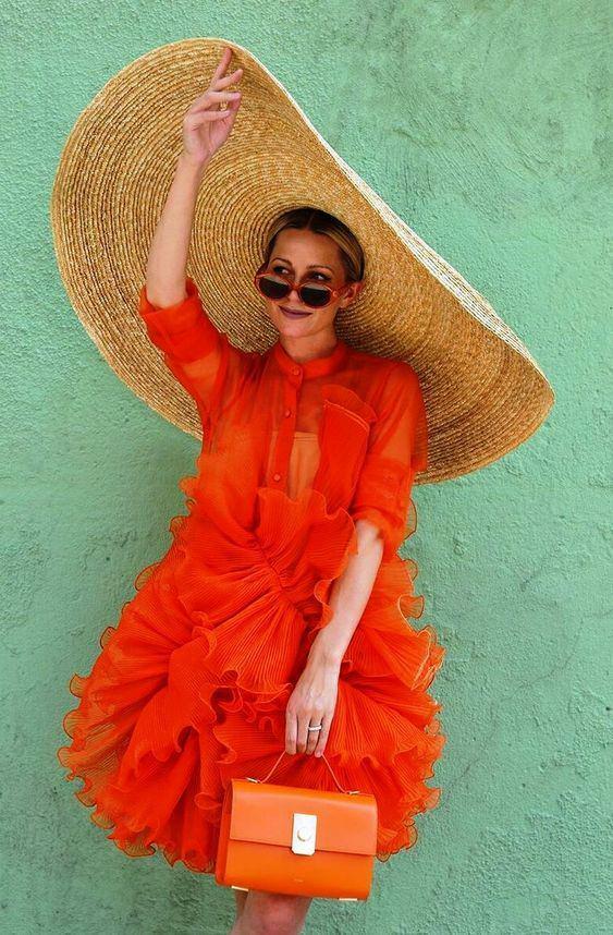 Комбинация от оранжева рокля