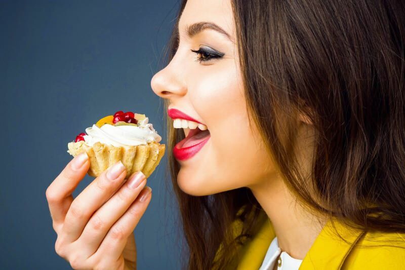Сладката храна добавя ли тегло? Можете ли да ядете десерт в диетата?
