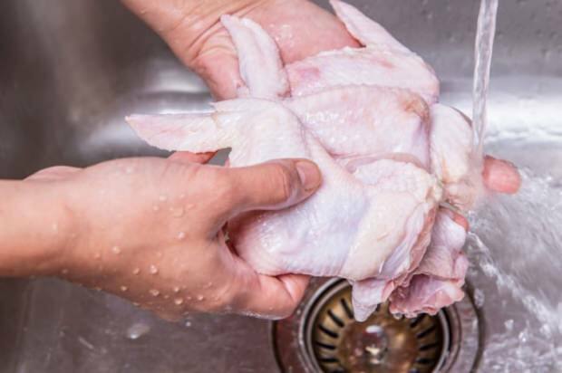 Как трябва да се почиства пилето?