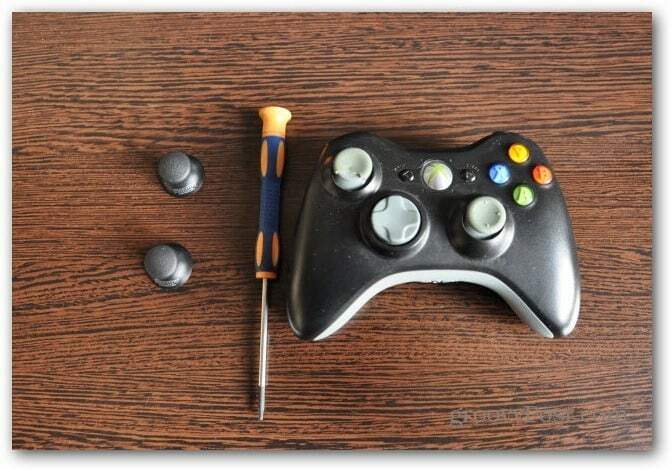Сменете аналогови чертежи на контролер Xbox 360 преди
