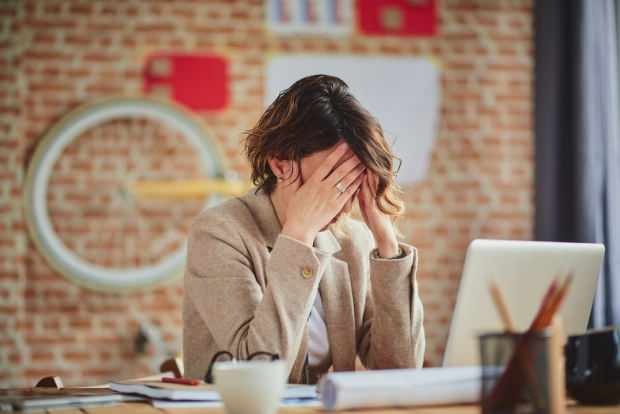 прекомерният стрес причинява постоянна умора в работната среда