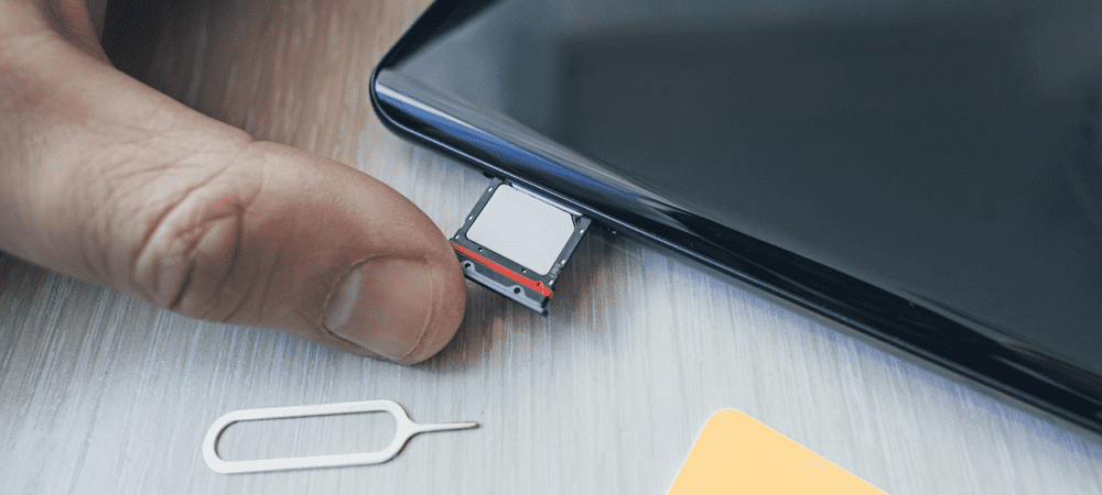 Отваряне на слота за SIM карта на iPhone или Android