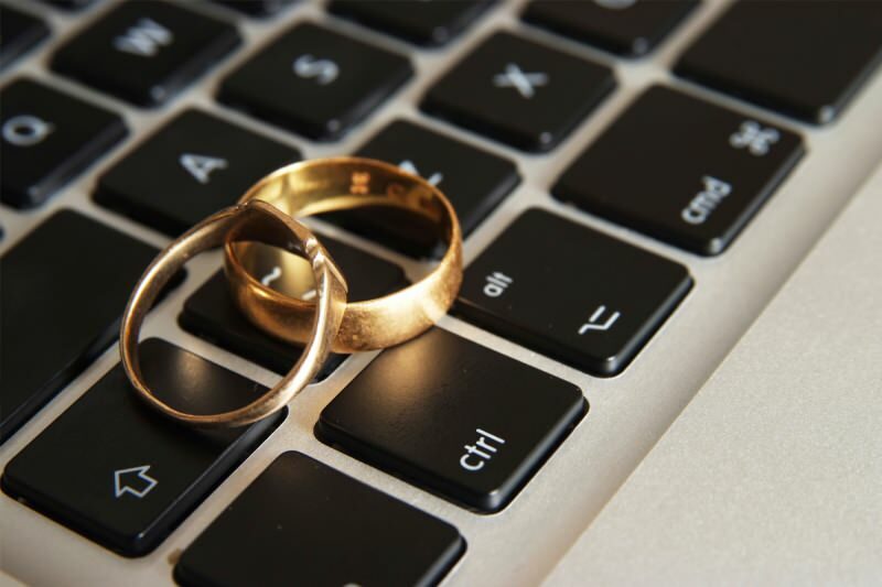 Допустим ли е бракът в Интернет? Сключване на брак чрез среща онлайн
