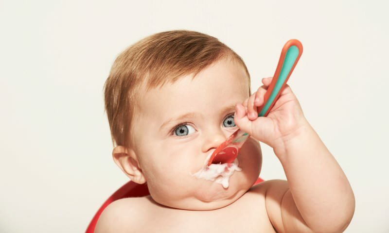 Как да давате кисело мляко на бебета