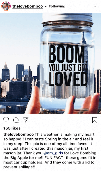 instagram post от @thelovebombco показващо генерирано от потребителите съдържание на техния продукт, представен в Ню Йорк
