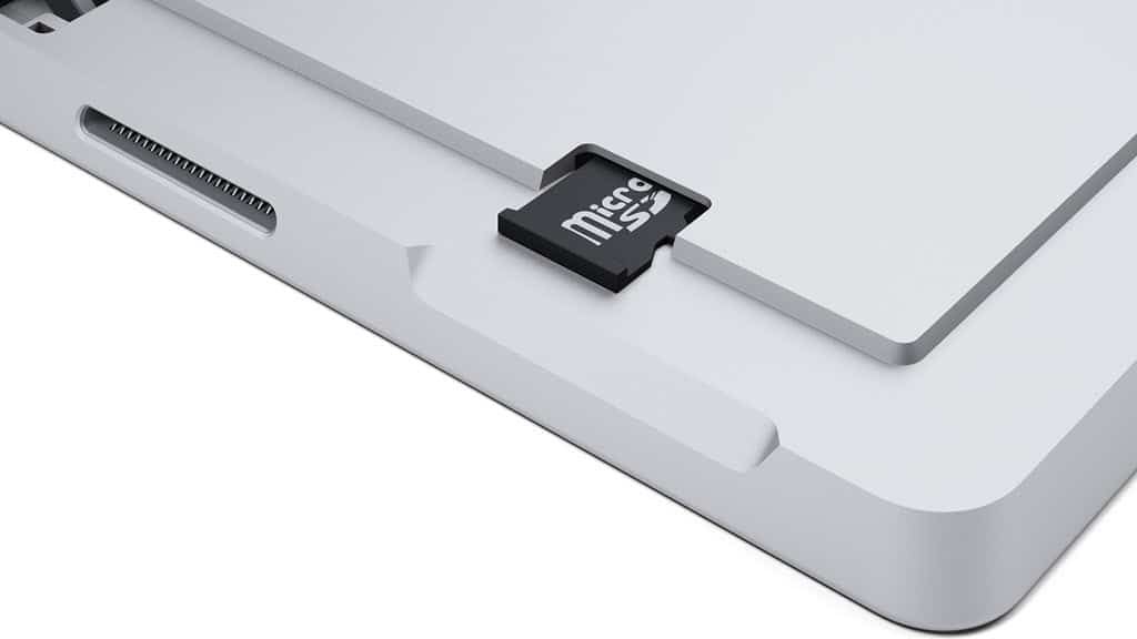 Добавете място за съхранение към Microsoft Surface RT с MicroSD карта