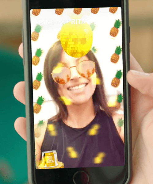 Рекламодателите вече могат да стартират и управляват свои собствени AR рекламни кампании заедно със Snap Ads, Story Ads и Filters директно от инструмента за самообслужване на Snapchat.