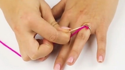 Как да премахнете пръстена, заседнал в пръста?
