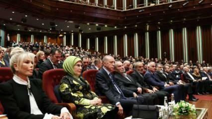 Емине Ердоган поздрави творците, които получиха президентската награда за култура и изкуство
