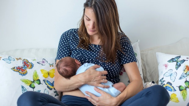 Могат ли грипните майки да кърмят бебето си? Правила за кърмене майки