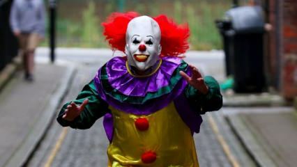 Какво е страх от клоун (кулорофобия)? 
