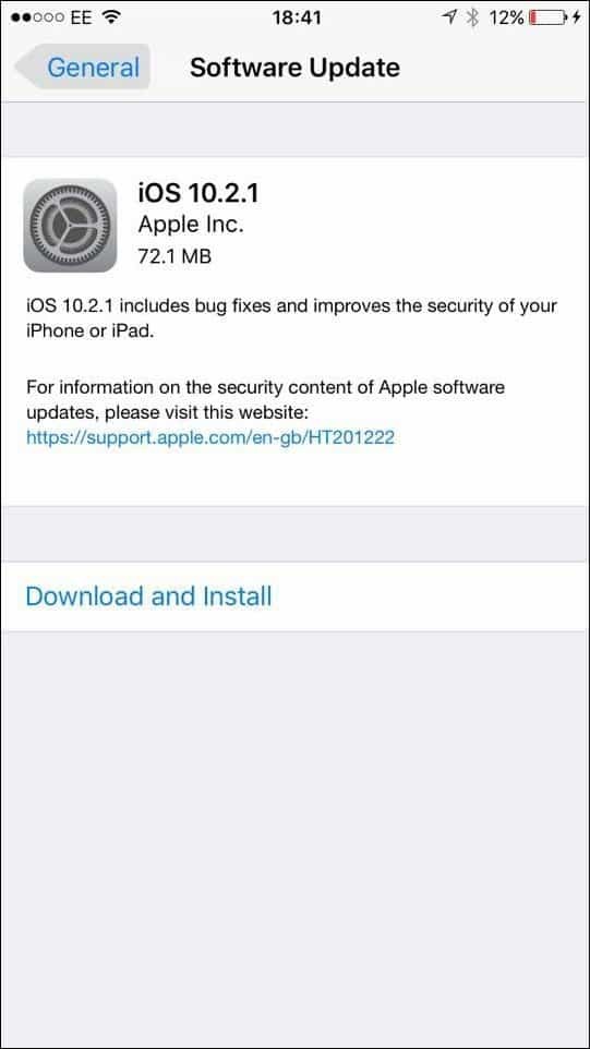 Apple iOS 10.2.1 - Трябва ли да надстроите и какво е включено?