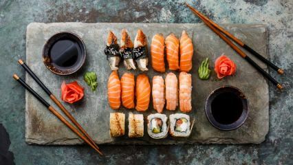 Как да ядем суши? Как да си направим суши у дома? Какви са триковете на суши?
